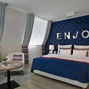 4* Hotel Estilo Fashion