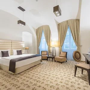 4* Hotel Buda Castle